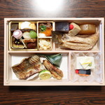 きはる - 2018年12月8日、初冬のオードブルは、ぶり大根、カマスの塩焼きなど