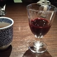 飛騨牛グリルばくろ - お茶とサービスの食前酒(ノンアルコール)