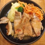 鶏ステーキのアップ