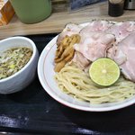 ラー麺 陽はまた昇る - つけ麺(大盛¥950)