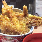 Tempura Ebinoya - 横からアップ