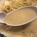 牛平 - 豆乳ラーメンのスープ