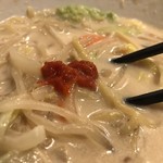 牛平 - 豆乳ラーメンに付属の豆板醤