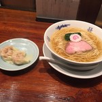 中華蕎麦にし乃 - 181106中華そば肉ワンタン（2個）850円