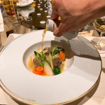 ロオジエ - コンソメを注いで…