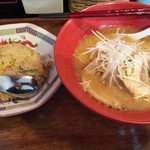 麺処 しろく - 鶏白湯+半チャンセット（950円）