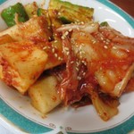 水刺間 - キムチ盛り合わせ