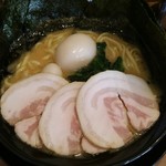 横浜家系ラーメン 丸岡商店 - 