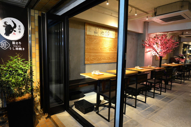 Loites レストラン 飲食店の検索 扇の牛tokyoうし串焼き吉祥寺店