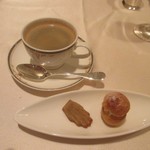 Le Champ d'Or - 最後はコーヒーを頂いてこの日の家族の食事会は終了です。