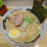 ザ・東京豚骨ラーメン屋 SAKU - とんこつ正油 780円