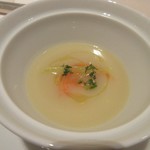 Le Champ d'Or - スープはジャガイモのポタージュスープです。
                      