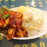 ロイヤルグリーン レストランアンドバー - デビルチキンライス