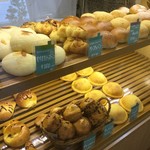 馬場FLAT - 店内のパンたち 1