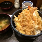 Tsunahachi - 上天丼　1,051円