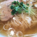 手打ちラーメン 谷家 - 「醬油ラーメン」（690円）アップ