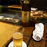 岡半 - まずはビール。