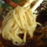 玉井食堂 - 麺をリフトアップ！