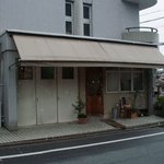 クロア - お店の外観。