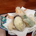 金比羅うどん - 夜明うどん定食の天ぷらです。(2018年12月)