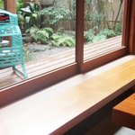 祇園NITI - 坪庭を望む縁側にかき氷機が