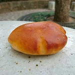 TANI ROKU BAKERY PANENA - クリームパン（180円）