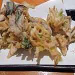 おばんざい だるま - 秋刀魚かきあげ１つ500円