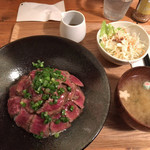 Hoshino - ステーキ丼とミニサラダと味噌汁