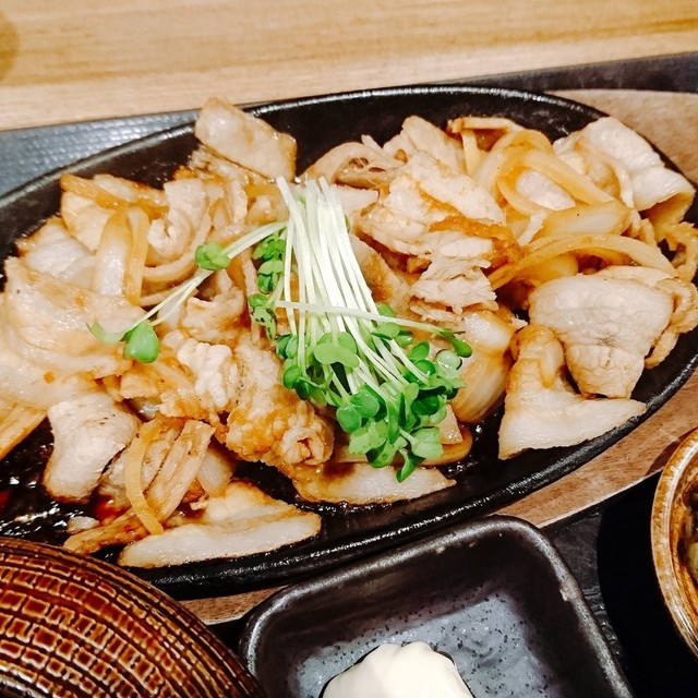 まずは生姜焼き定食』by Guy.6 : しんぱち食堂 大門店 - 大門
