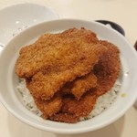 Tonkatsu Tarou - 中かつ丼（4枚）