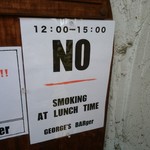 ジョージズ・バーガー - ランチタイム禁煙