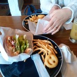 ジョージズ・バーガー - ランチのハンバーガー