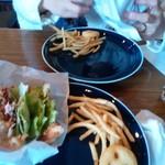 ジョージズ・バーガー - ランチのハンバーガー