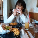 ジョージズ・バーガー - ランチのハンバーガー