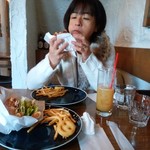 ジョージズ・バーガー - ランチのハンバーガー