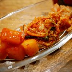 琉球焼肉なかま - キムチ盛り合わせ