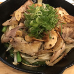 kitchen TEGETEGE - 地鶏ガーリック焼き