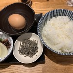 つけそば 神田 勝本 - 特製卵かけご飯 ¥280