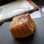 札幌茶楼 茶譜 - 月餅です。