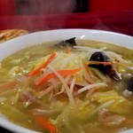 楽々軒 - ザ・タンメンという感じ