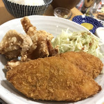 Mokkosu Karaage Hachi - フィッシュフライ&唐揚げ定食