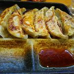 くねくねラーメン 千種店 - 焼きギョウザ ¥300