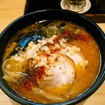 中村麺三郎商店 - 味噌らぁ麺　９００円(税込)　麺は茹でる前で150g。大盛不可、替え玉(１５０円)は可能ですが、替え玉の麺は担担麺や白湯らぁ麺と同じ低加水の細麺のようでした。