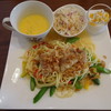 シャ ボヌール - 料理写真:アスパラとチキンの生パスタ（プレート）1200円