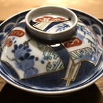 御料理 光安 - お椀も綺麗で食欲をそそります。伊万里焼？