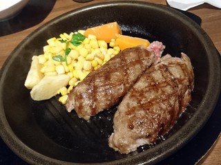 シズル感 満載の 炭焼きハンバーグ 食べ比べ 食べログまとめ