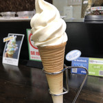 伊勢志摩真珠館 - 真珠パウダー入りソフトクリーム♪ 350円