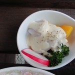 まつが - 南瓜、株、ブロッコリーの温野菜。野菜の旨さと手作りソースが最高。オリーブ、ニンニク、アンチョビ、生クリーム、パルメザンチーズ、ブラックペッパー、コーンスターチなど、かなりの手間をかけているとのこと。