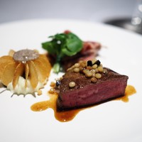 ASAHINA Gastronome - 熟成短角牛　フィレ　ロース肉のアンサンブル　レフォールクリームを添え　トリュフの香るポムクルスティアン