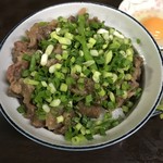 あらや食堂 - 牛すじ丼 アップ